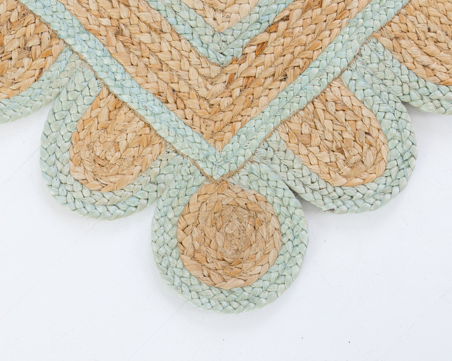 Sea Blue Scalloped Jute Mini Rug
