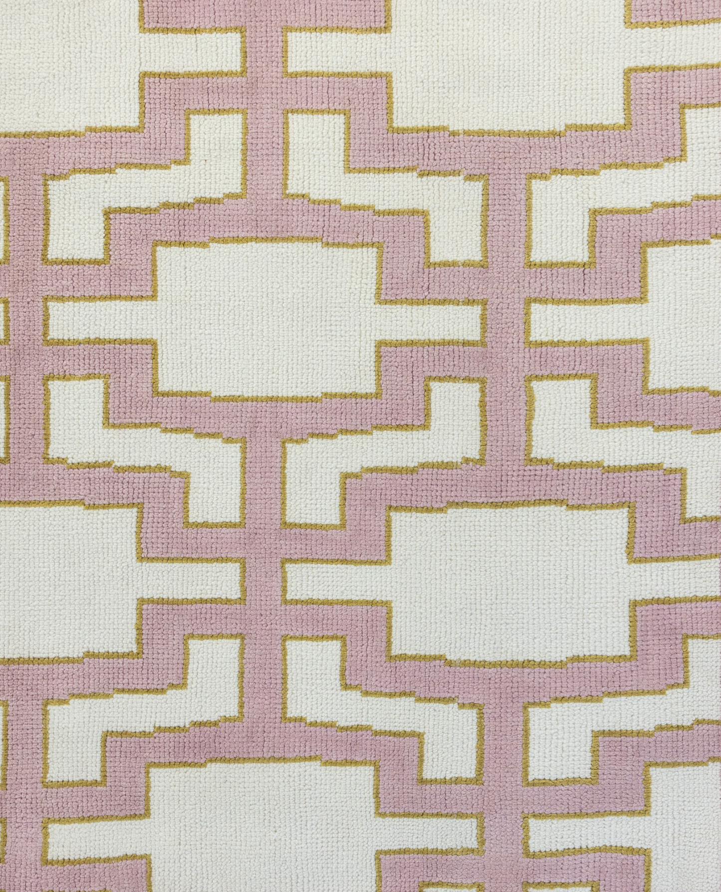 Geometric pattern with intersecting lines in pink and gold on a white background