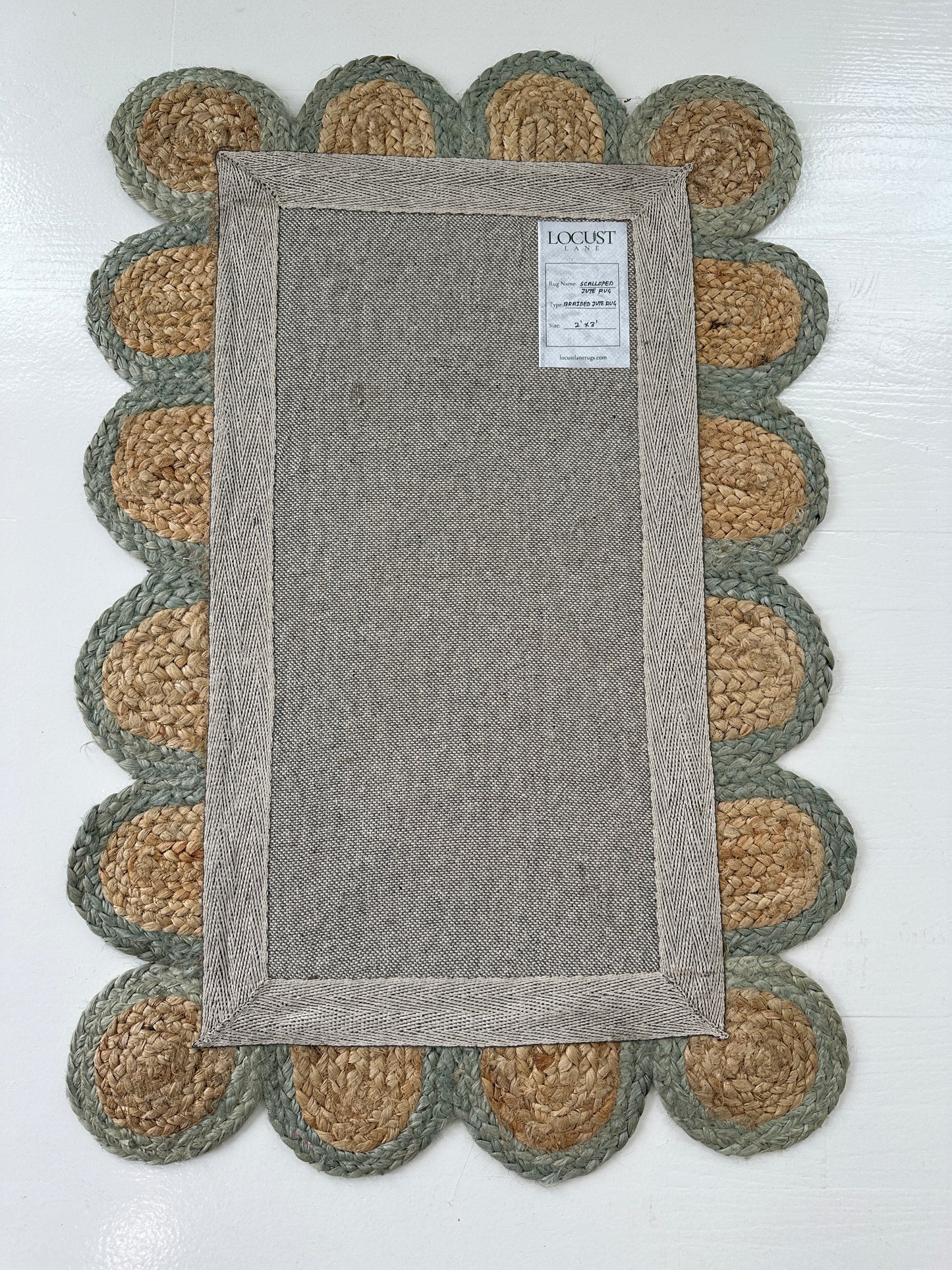 Sea Blue Scalloped Jute Mini Rug