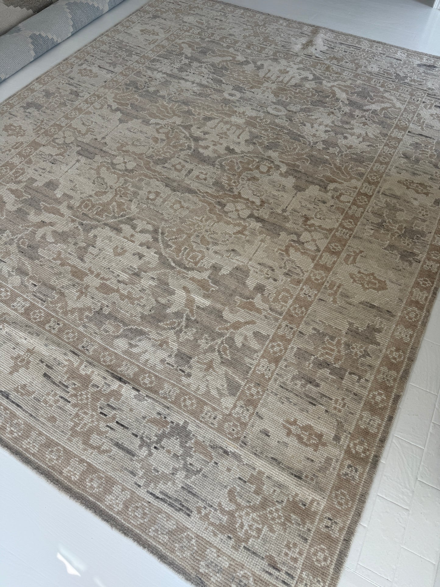 Traditional Neutral Modern Oushak Rug